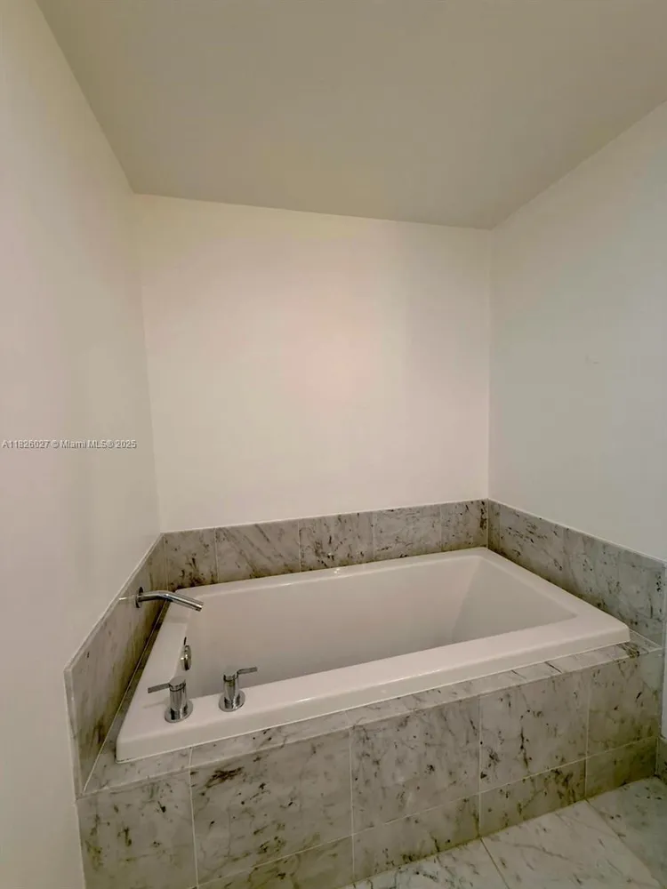 Vizcayne North Tower #2305 image #30