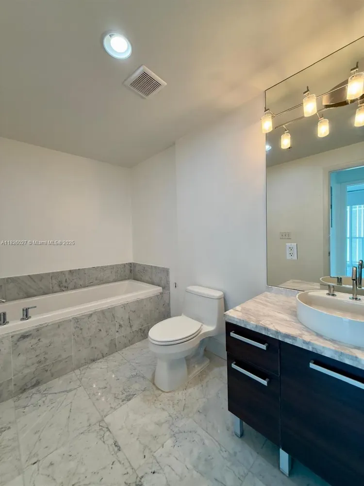 Vizcayne North Tower #2305 image #32