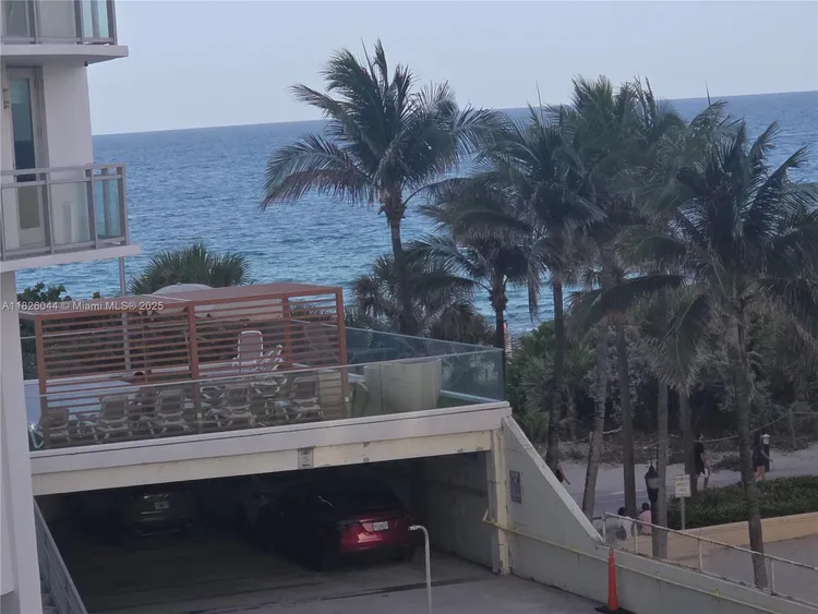 Burleigh House #424 image #11