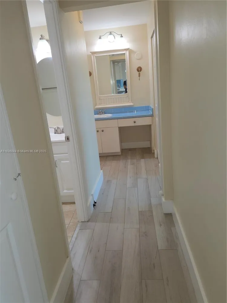 Burleigh House #424 image #13