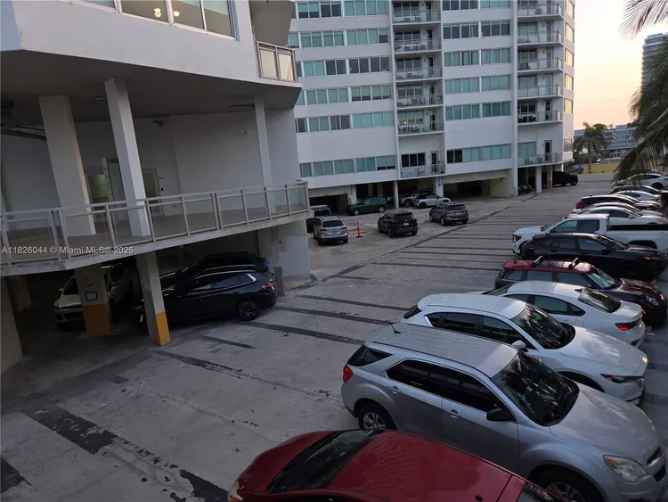 Burleigh House #424 image #21