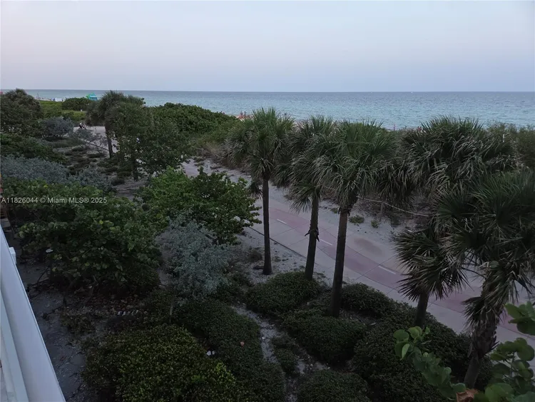 Burleigh House #424 image #25