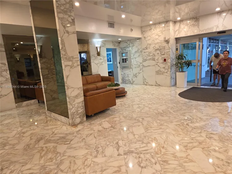 Burleigh House #424 image #29