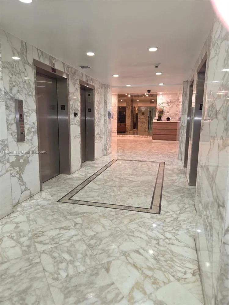 Burleigh House #424 image #31