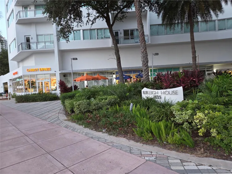 Burleigh House #424 image #38