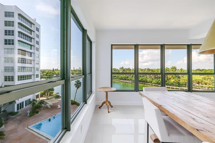 Blair House #5-D image #10