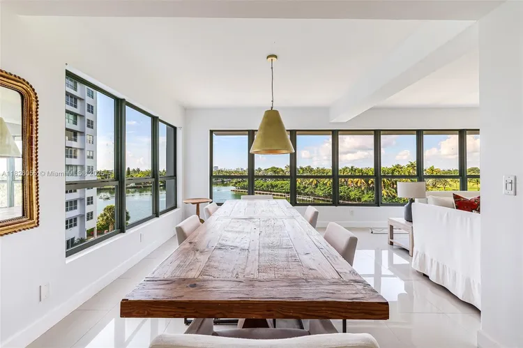 Blair House #5-D image #11