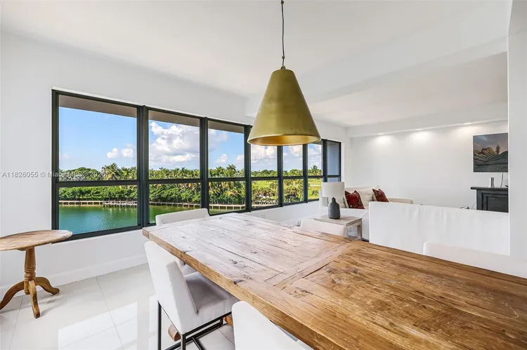 Blair House #5-D image #12