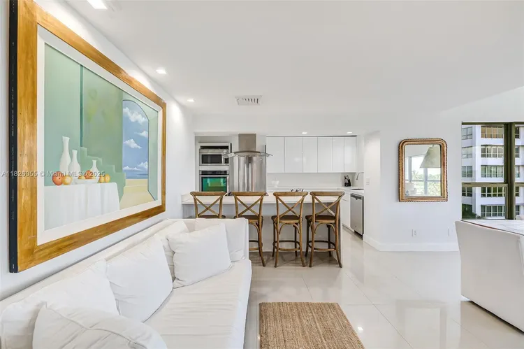 Blair House #5-D image #15