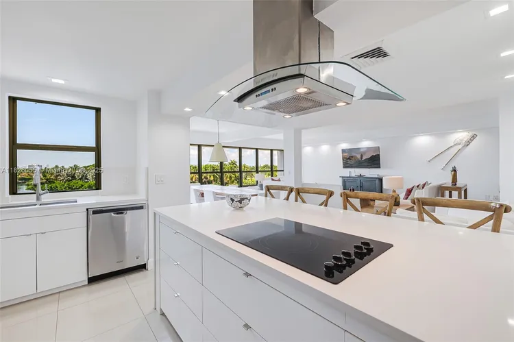 Blair House #5-D image #17