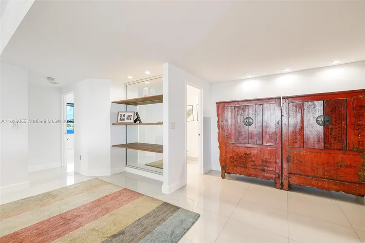 Blair House #5-D image #24