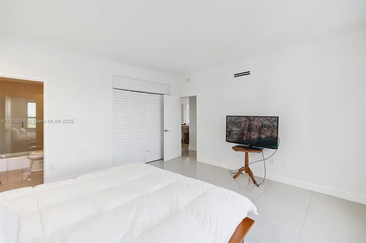 Blair House #5-D image #26