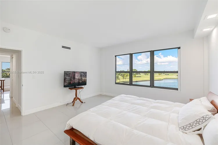 Blair House #5-D image #27