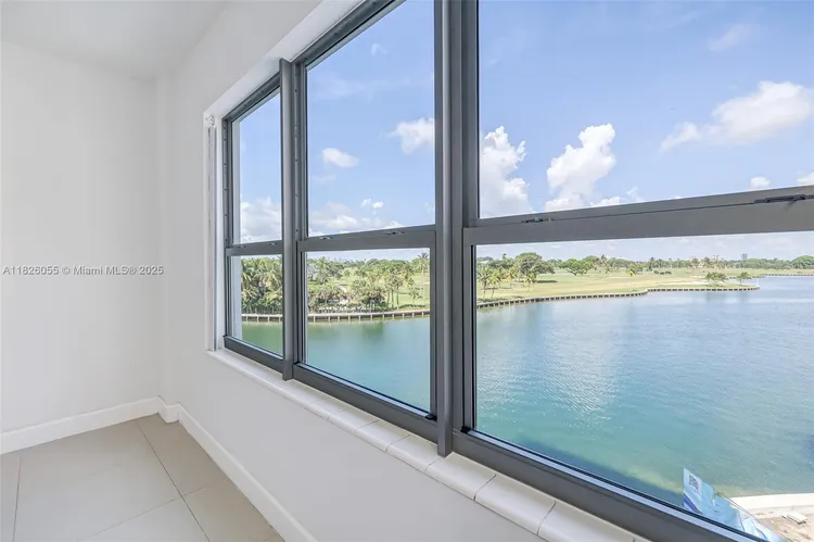 Blair House #5-D image #28