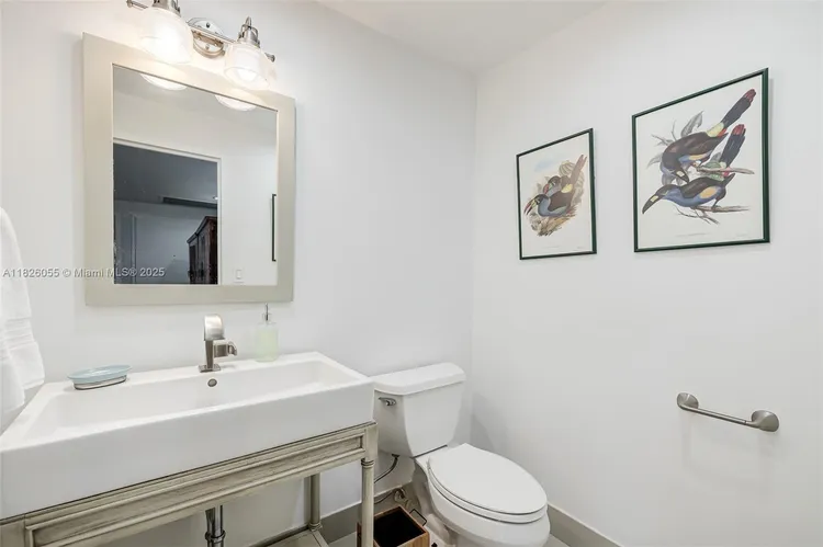 Blair House #5-D image #30