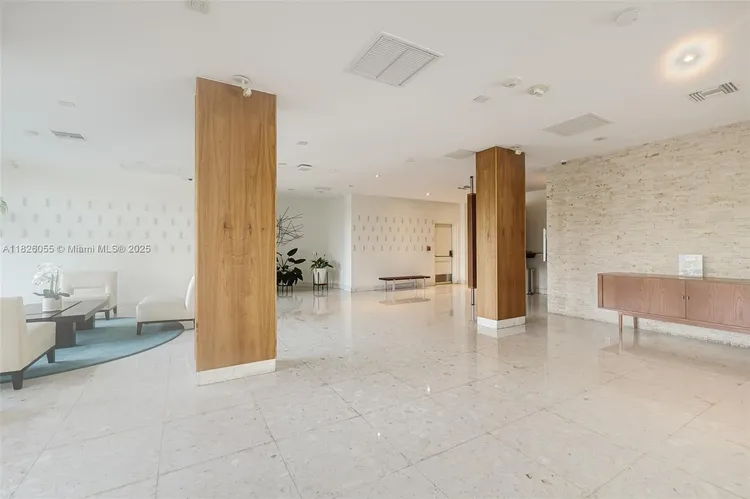 Blair House #5-D image #39