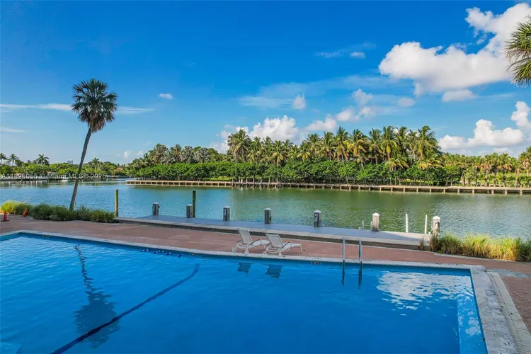 Blair House #5-D image #41