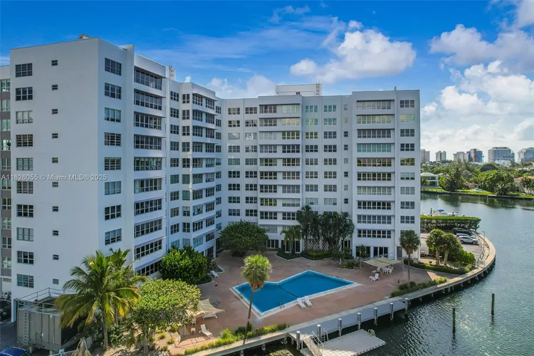 Blair House #5-D image #46