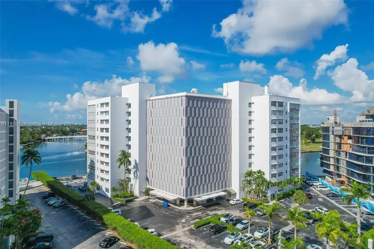 Blair House #5-D image #47