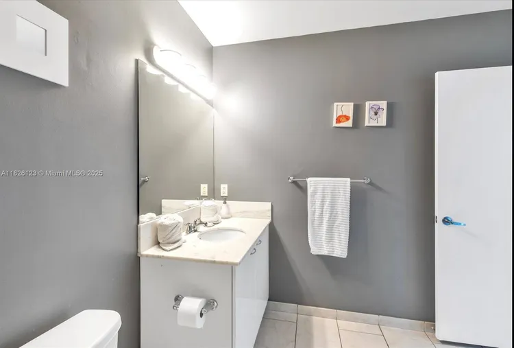 Loft Downtown II #2015 image #8