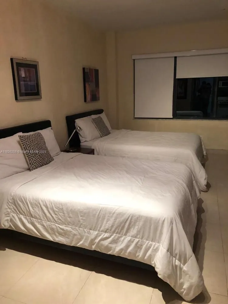 Casablanca #941 image #6