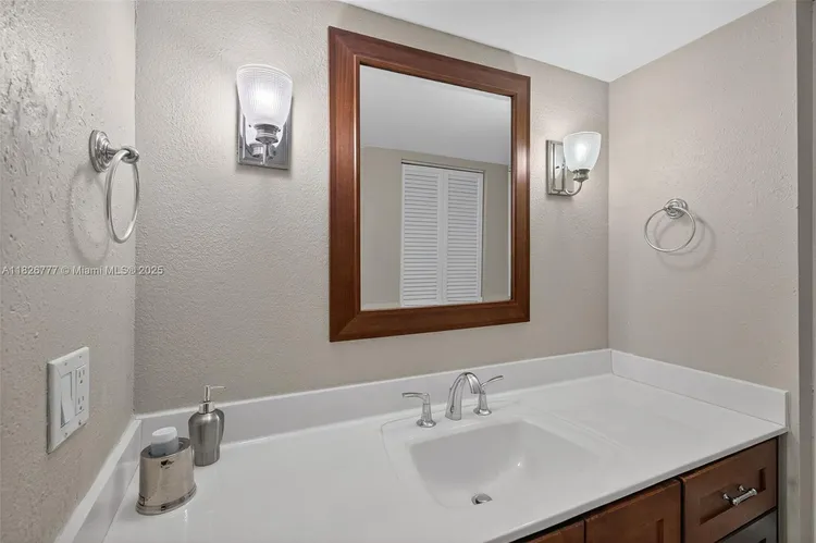 Costa Bella #1011 image #17