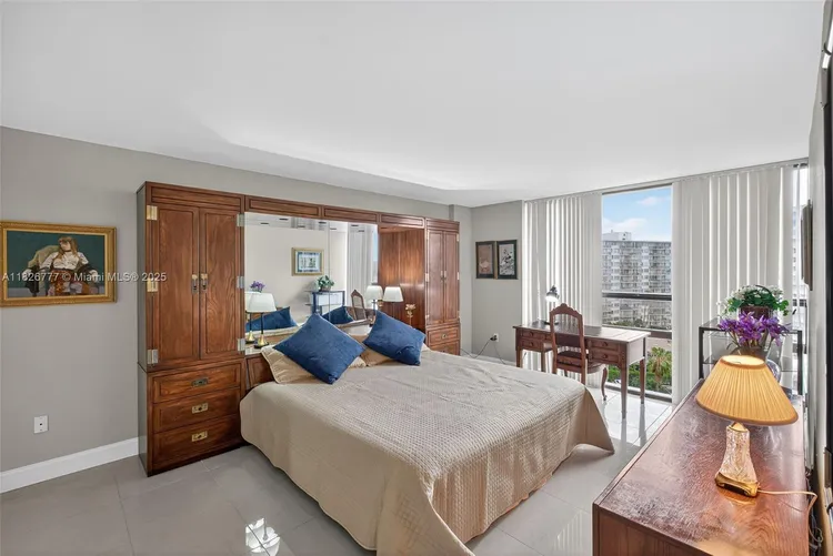 Costa Bella #1011 image #19