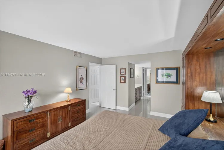 Costa Bella #1011 image #22