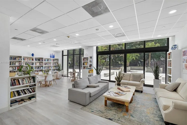 Costa Bella #1011 image #38