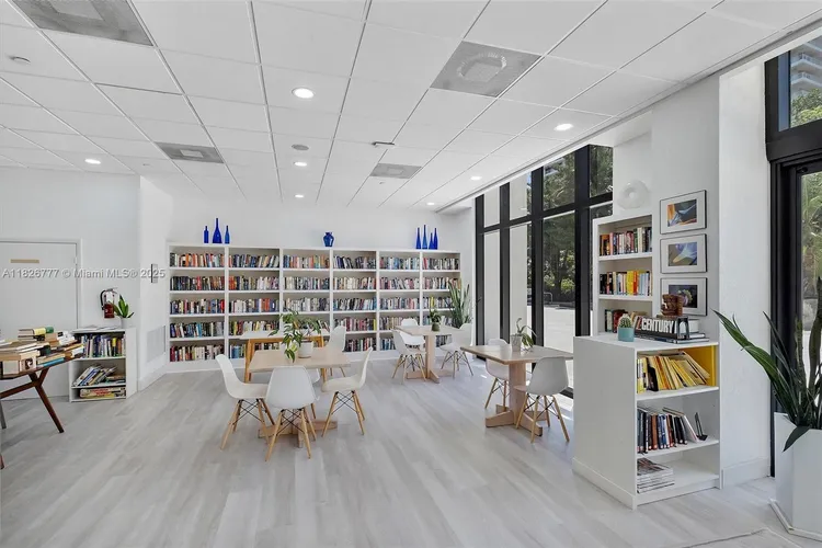 Costa Bella #1011 image #39