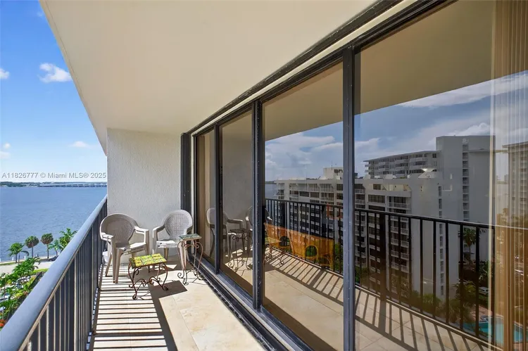 Costa Bella #1011 image #6