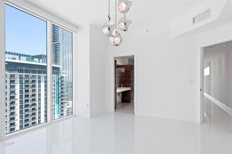 Paramount Bay #2601 image #11