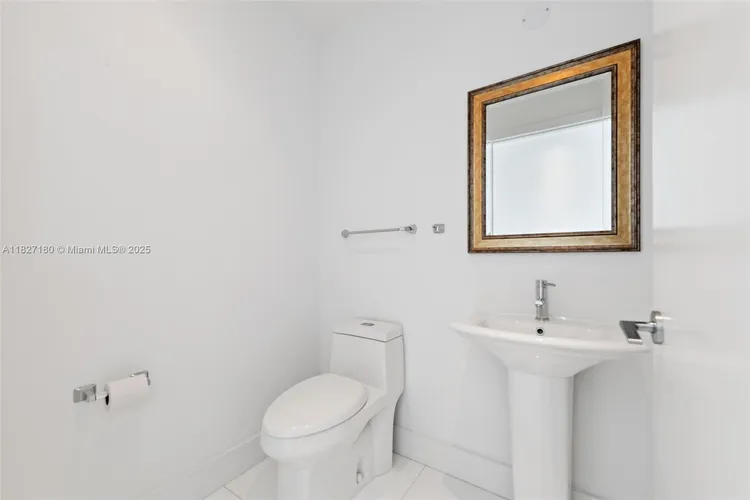 Paramount Bay #2601 image #14