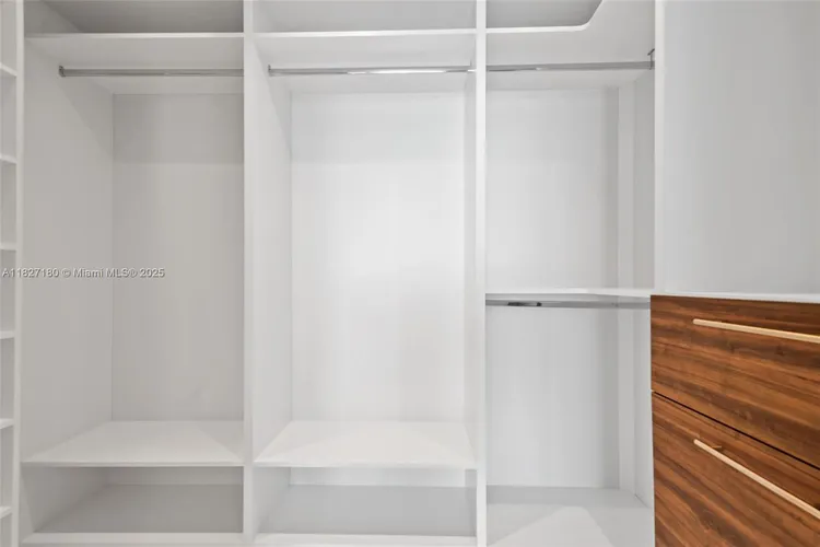 Paramount Bay #2601 image #17