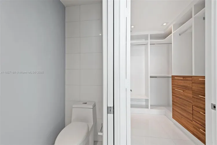 Paramount Bay #2601 image #18