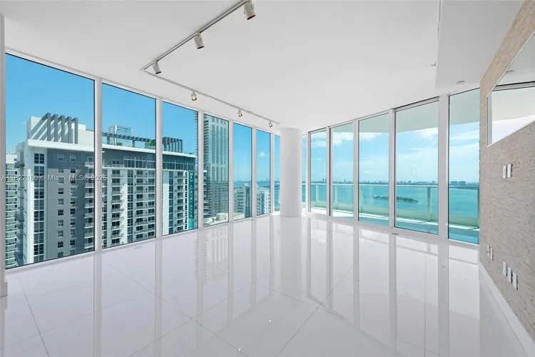 Paramount Bay #2601 image #27