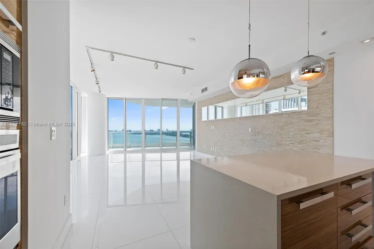 Paramount Bay #2601 image #7