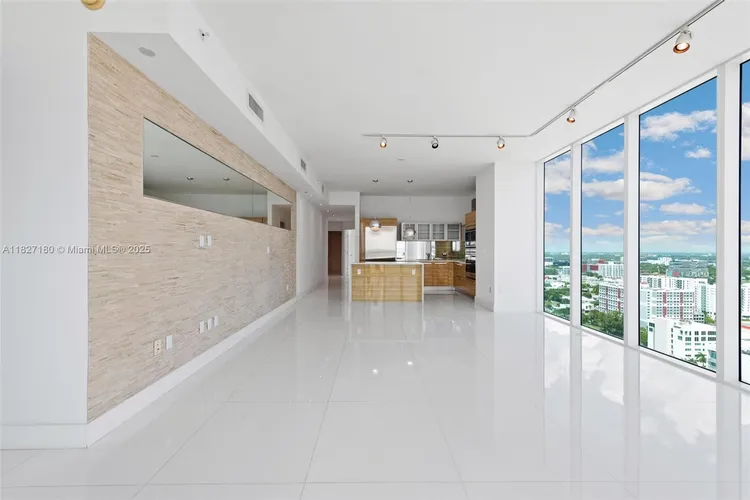 Paramount Bay #2601 image #8