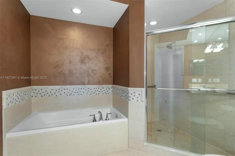 Turnberry Village #TS10 image #17