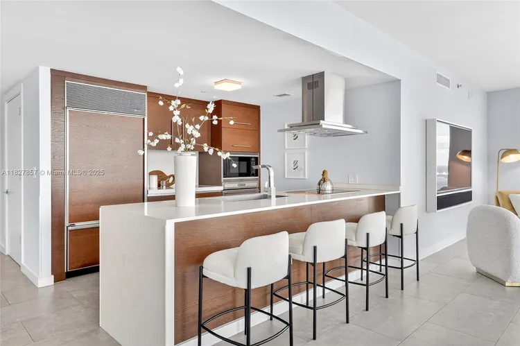 Icon Brickell II #3901 image #10