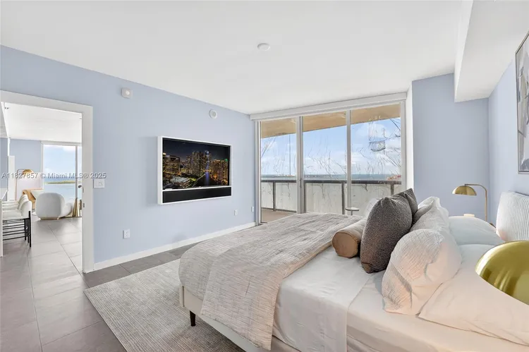 Icon Brickell II #3901 image #23