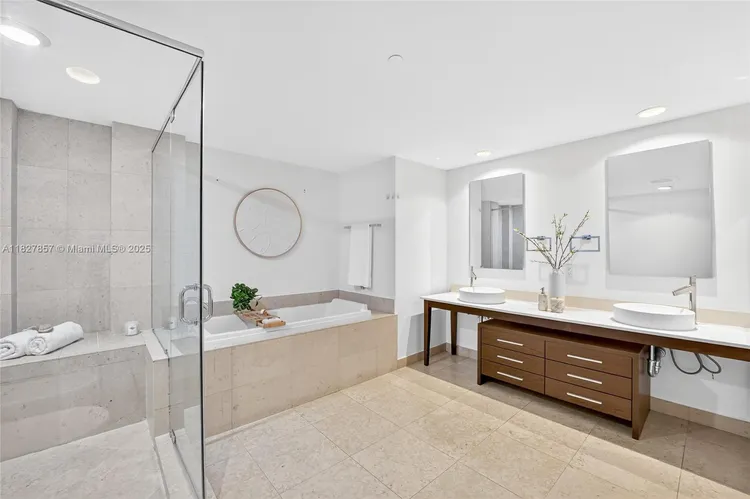 Icon Brickell II #3901 image #26