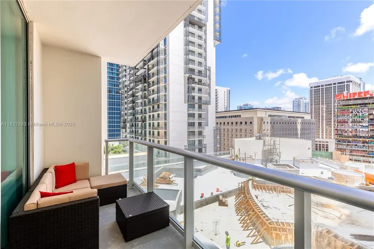 Met1 #T-1403 image #17