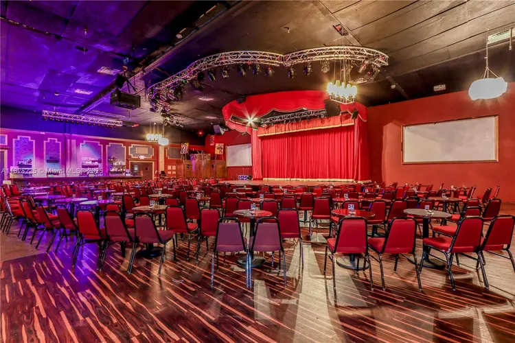 Four Ambassadors #1548 image #23