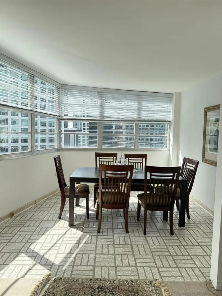 Four Ambassadors #1548 image #6