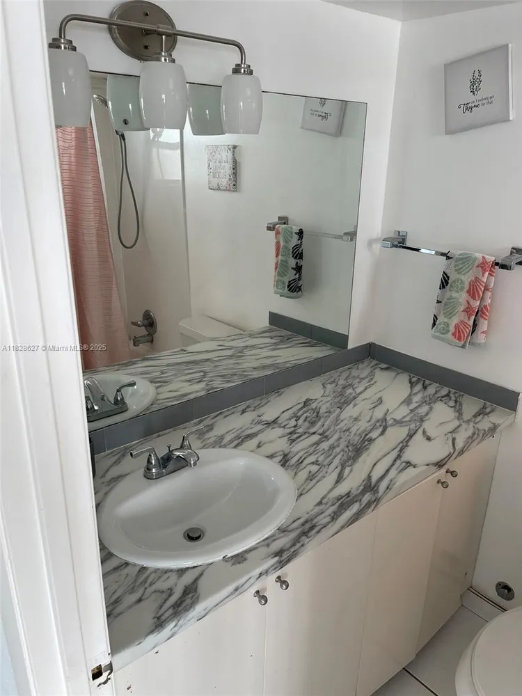 Bayshore Yacht Tennis Club #509 image #14