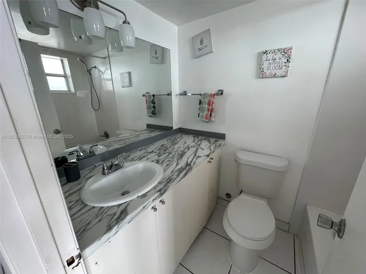 Bayshore Yacht Tennis Club #509 image #16