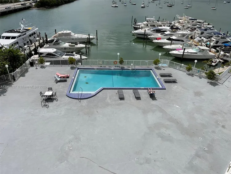 Bayshore Yacht Tennis Club #509 image #17