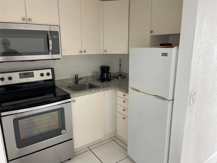 Bayshore Yacht Tennis Club #509 image #7