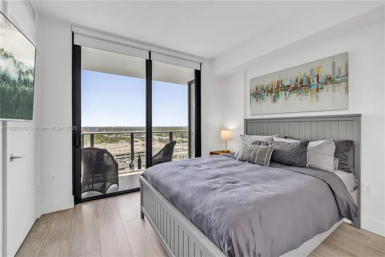 Hyde Midtown #1514 image #7